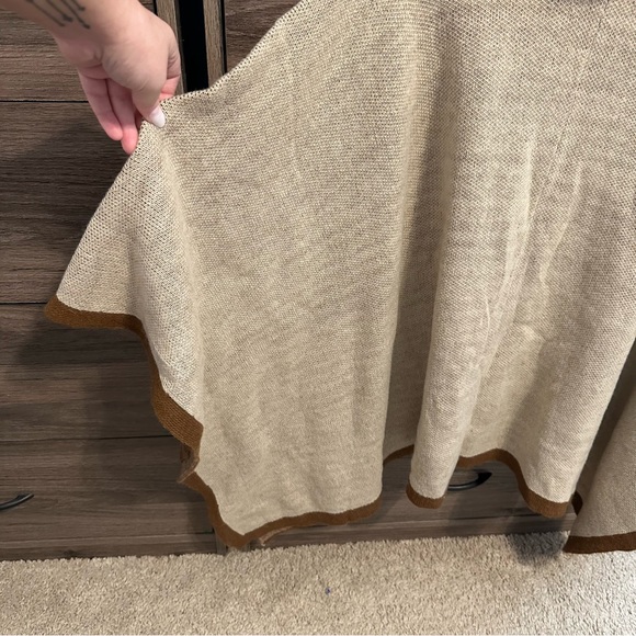 Turtleneck Poncho - Picture 3 of 6